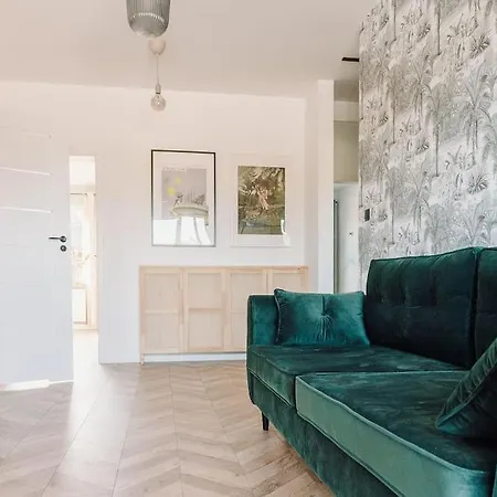 New Comfy Place By The Old Town